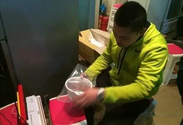 鹵煮龍蝦多年不做線上市場(chǎng)竟是因?yàn)檫@個(gè)...