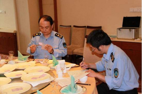 多家餐廳因為餐具不夠干凈 拾味館、老五燒烤等都上黑榜